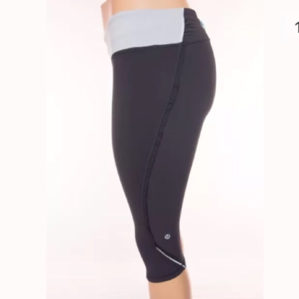 Lululemon run fast free ruffle crops